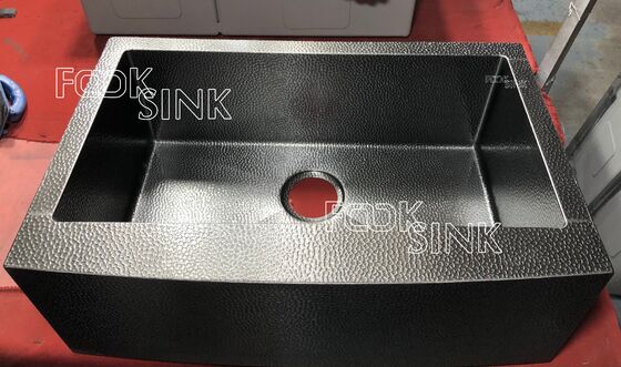 手作り 敷き布団 フロント 農家 洗面台 ステンレス スチール ハンマー 質感 洗面台 シングル ボウル ヴィンテージ 贅沢 デザイン マット 黒 金色 下山 キッチン 洗面台 アパート